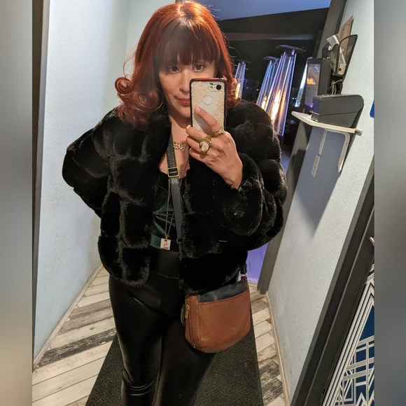 Papaya Luxurious Black Faux Fur Jacket - Picture 8 of 9